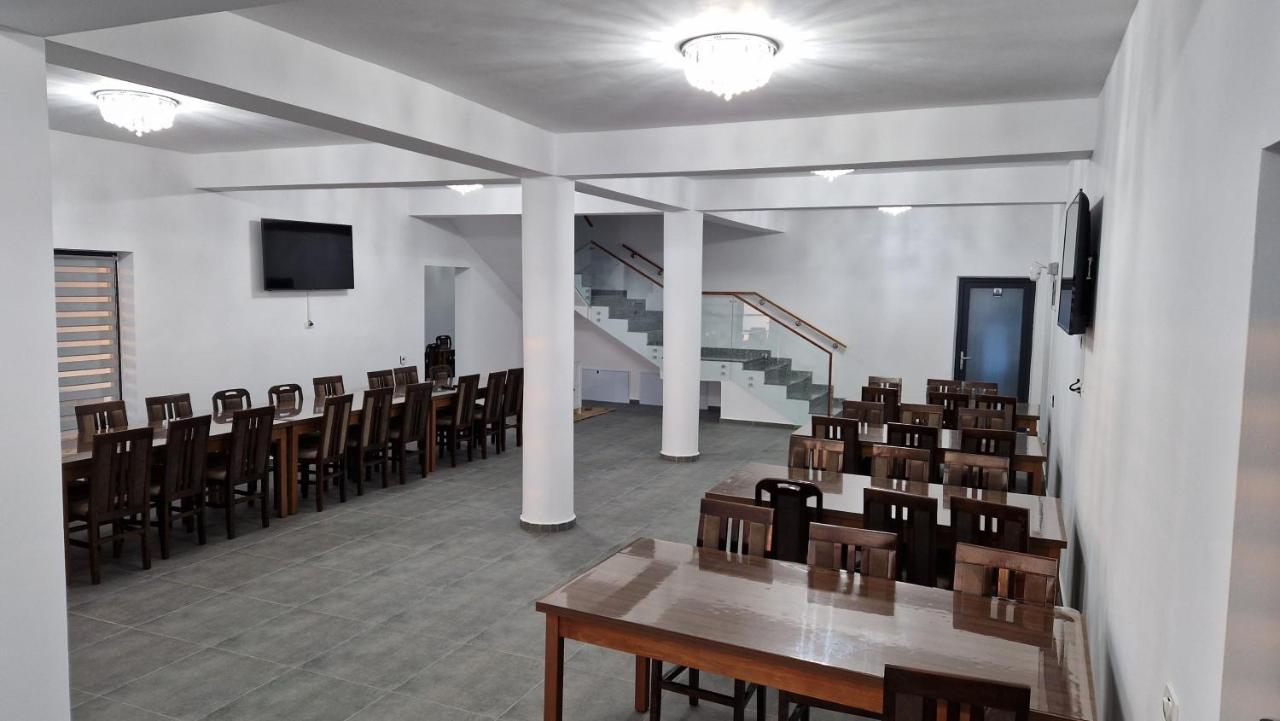 Casa De Vacanta Larisa Novaci-Străini المظهر الخارجي الصورة
