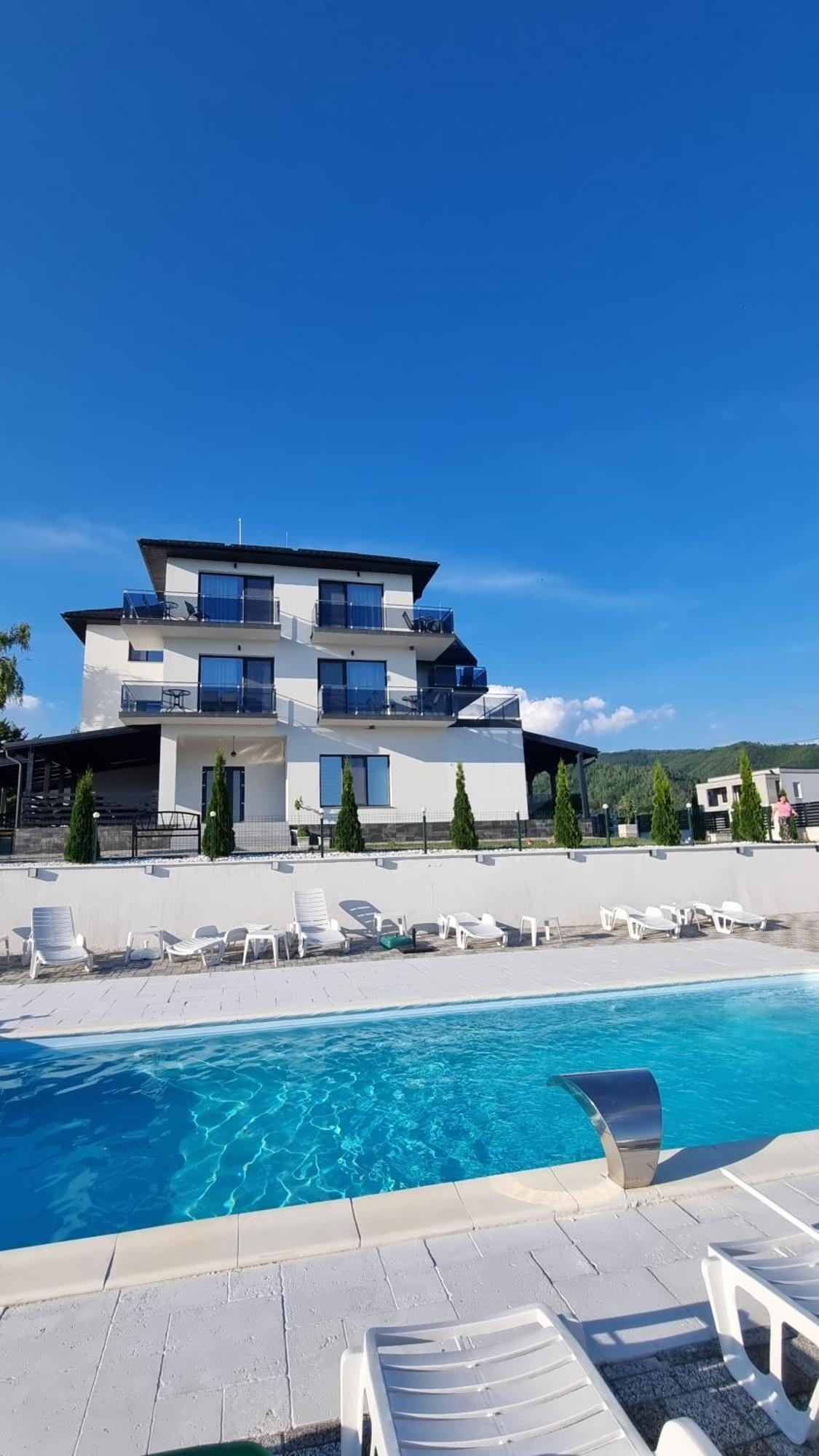 Casa De Vacanta Larisa Novaci-Străini المظهر الخارجي الصورة